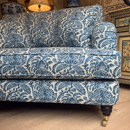 Summerville Snuggler In Linwood Torosay Indigo