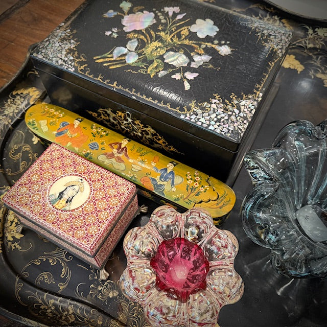 HOME ACCENTS