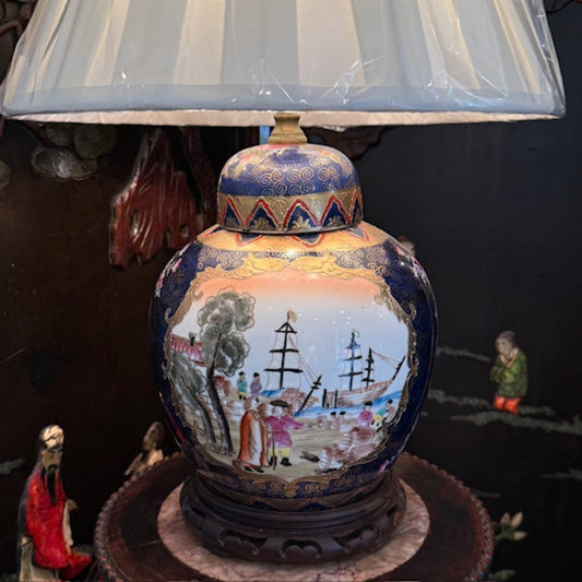 Canton. A pair of Oriental lamps