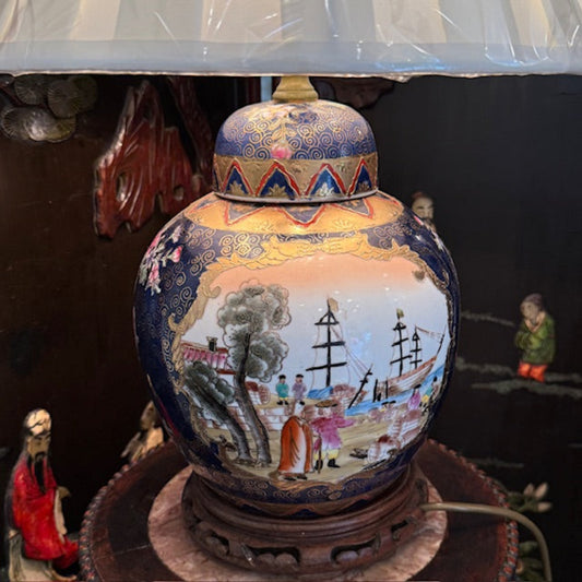 Canton. A pair of Oriental lamps