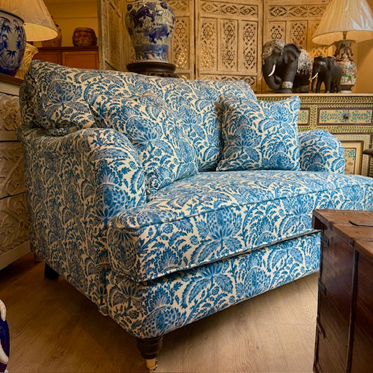 Summerville Snuggler In Linwood Torosay Indigo
