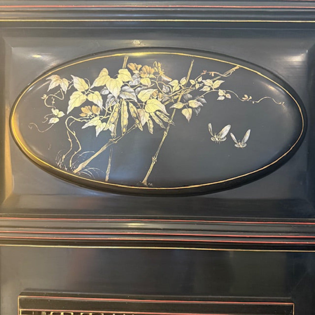 Antique Black & Gold Chinoiserie Screen