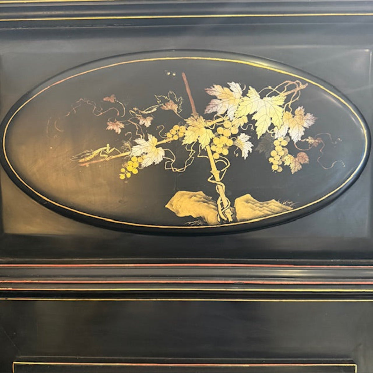 Antique Black & Gold Chinoiserie Screen