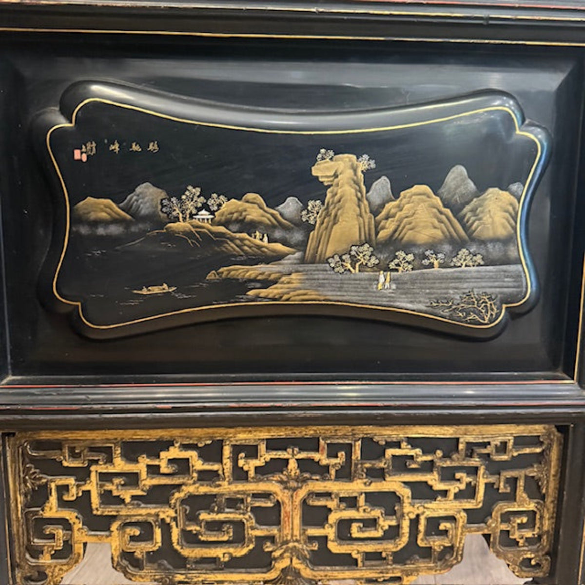 Antique Black & Gold Chinoiserie Screen