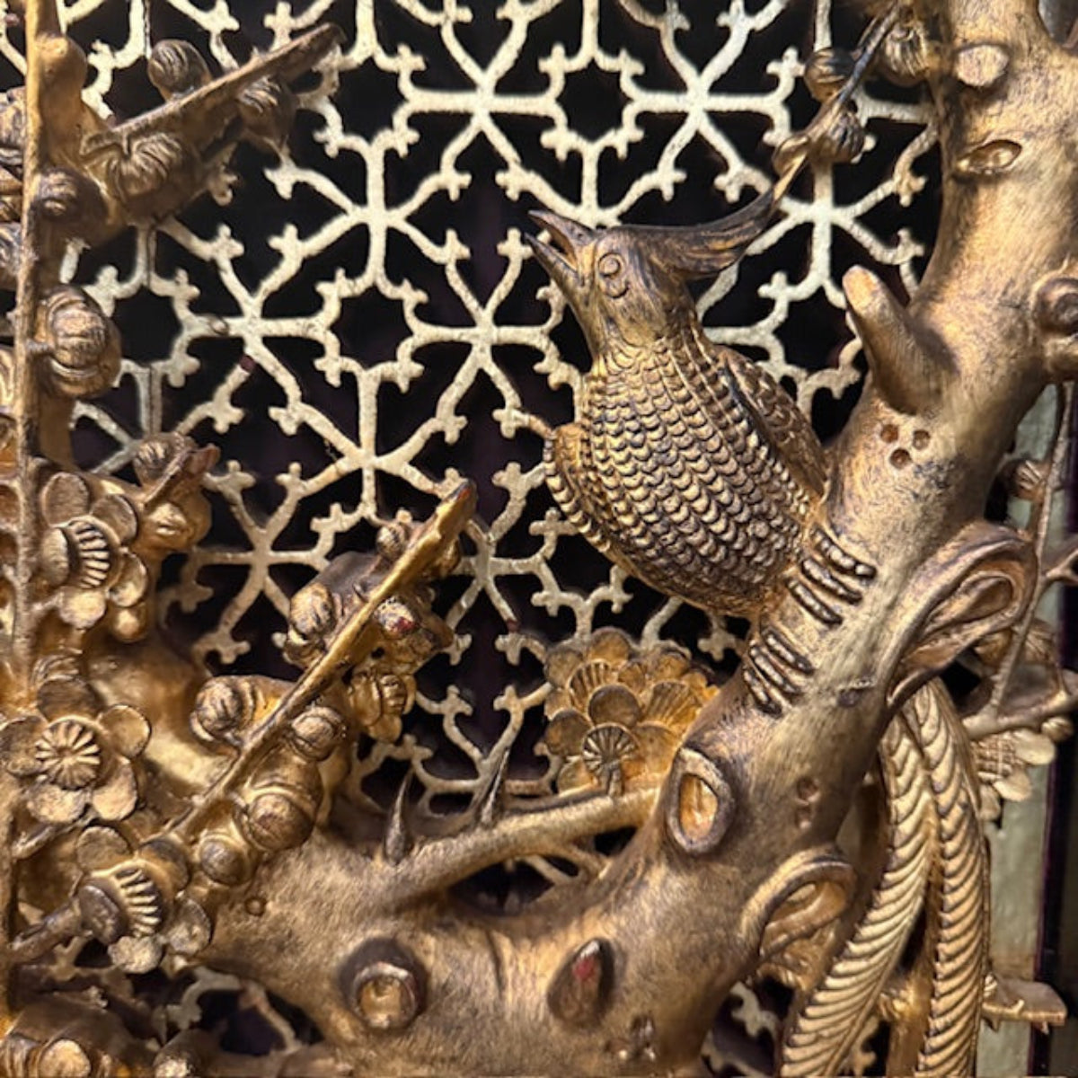 Antique Black & Gold Chinoiserie Screen