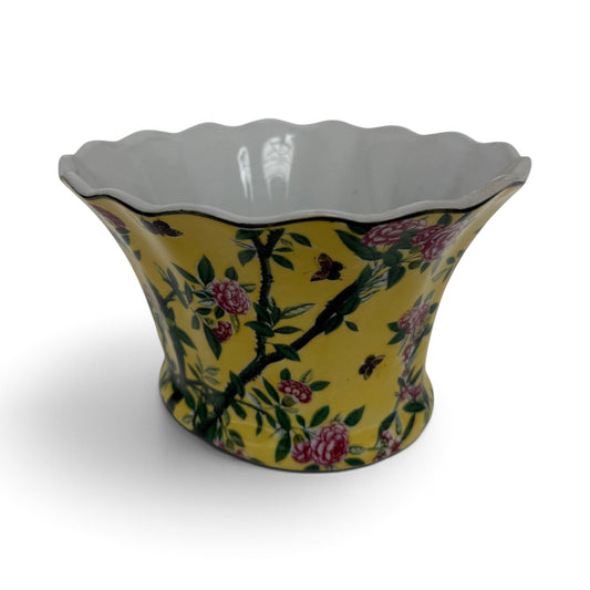 Imperial Garden Scallop Top Planter