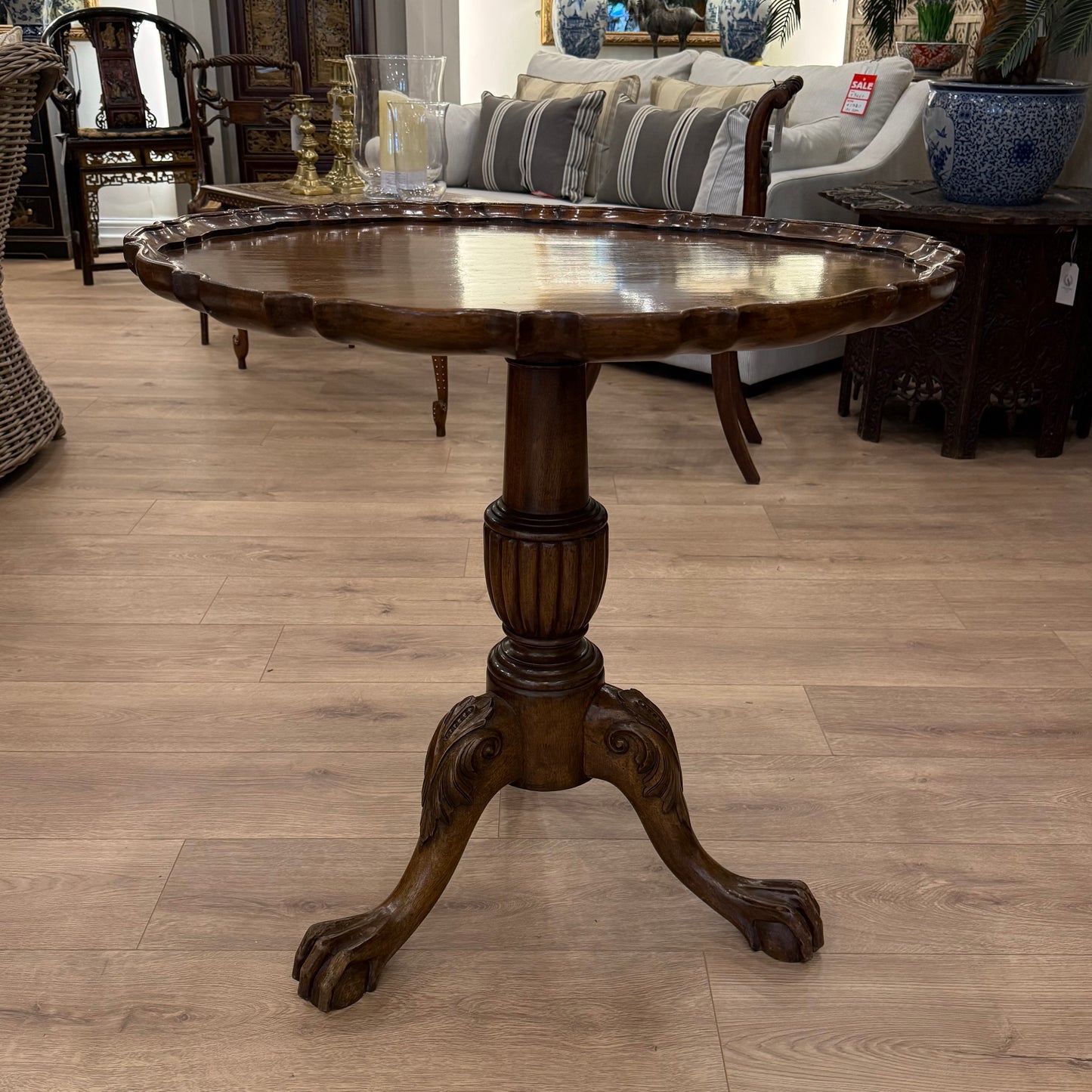 Pie Crust Tilt‑Top Table