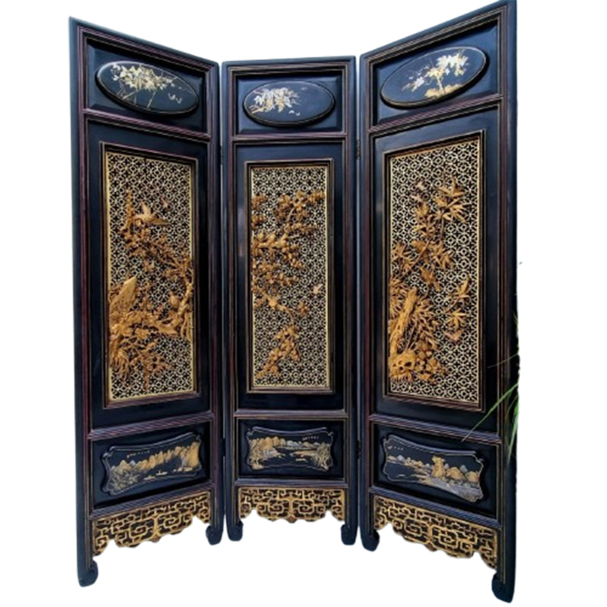 Antique Black & Gold Chinoiserie Screen